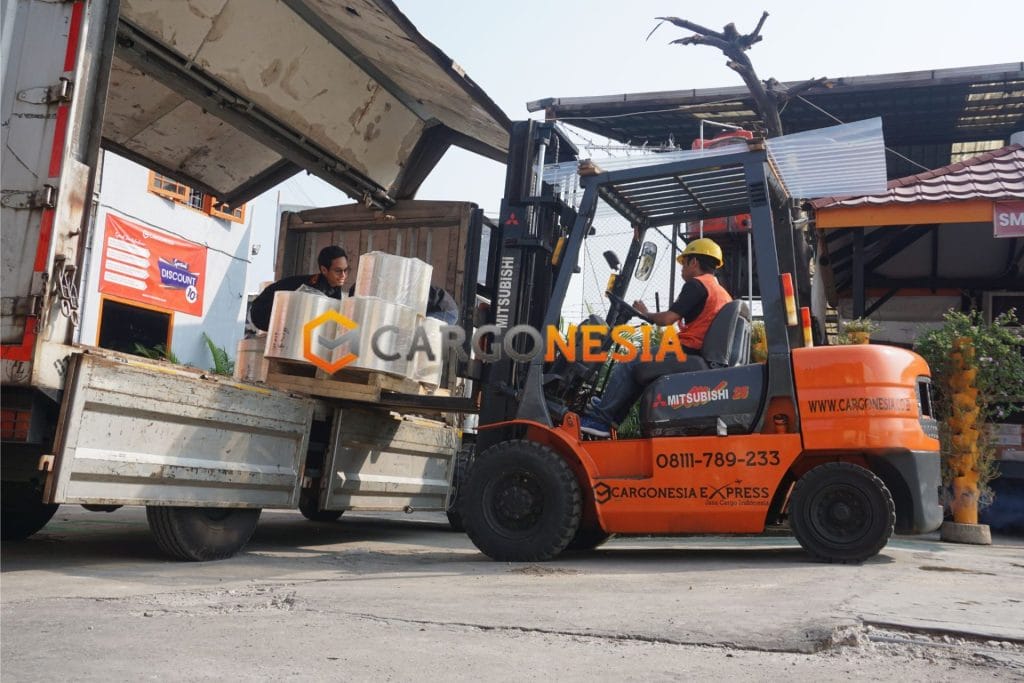 Jasa Pengiriman Cargo Ke Sulawesi Via Jalur Laut Atau Kapal Pelni